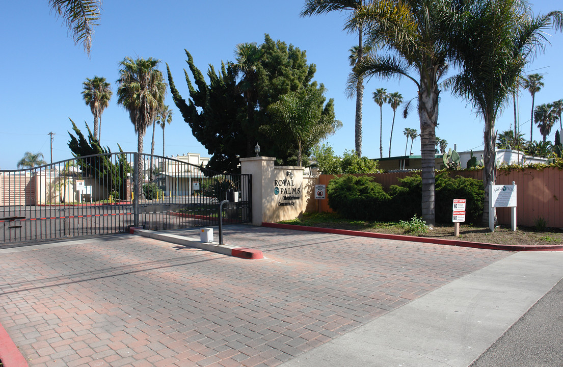 Royal Palms Mobilehome Community in Oxnard, CA - Building Photo