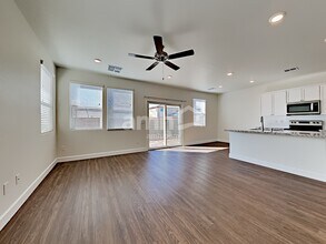 1521 Golden Hour Ave in North Las Vegas, NV - Building Photo - Building Photo