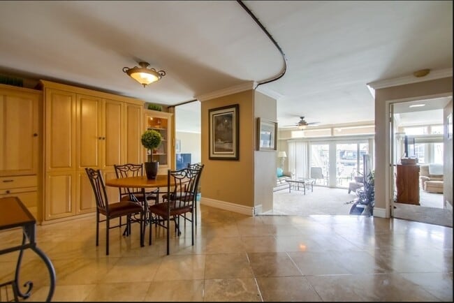 187 Kingston Ct W in Coronado, CA - Building Photo - Building Photo