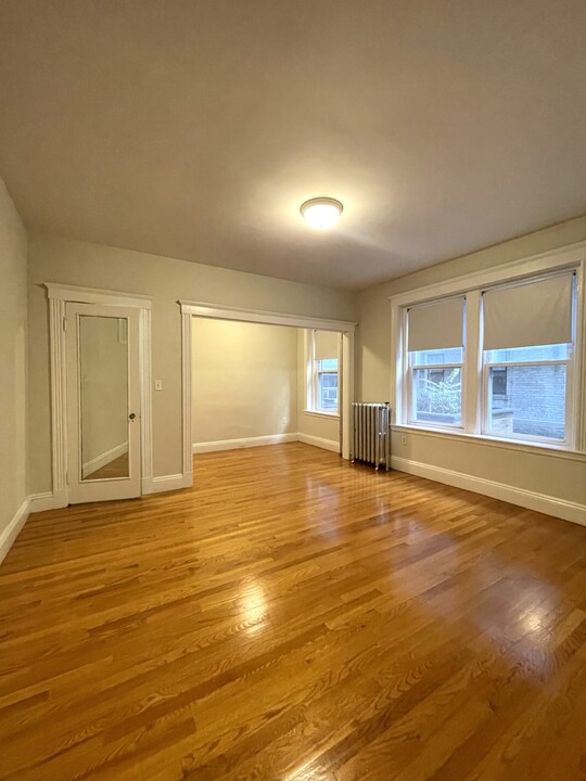 1933 Commonwealth Ave, Unit 17 in Boston, MA - Building Photo