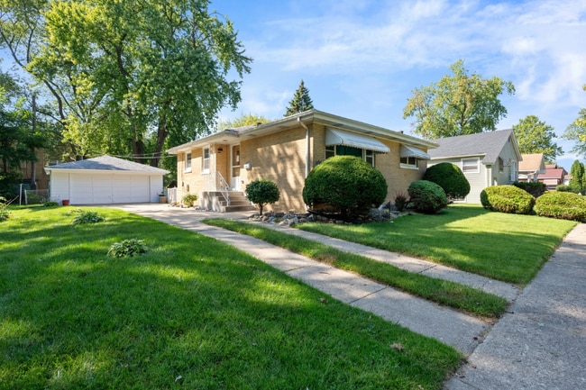 property at 13910 S Dearborn St