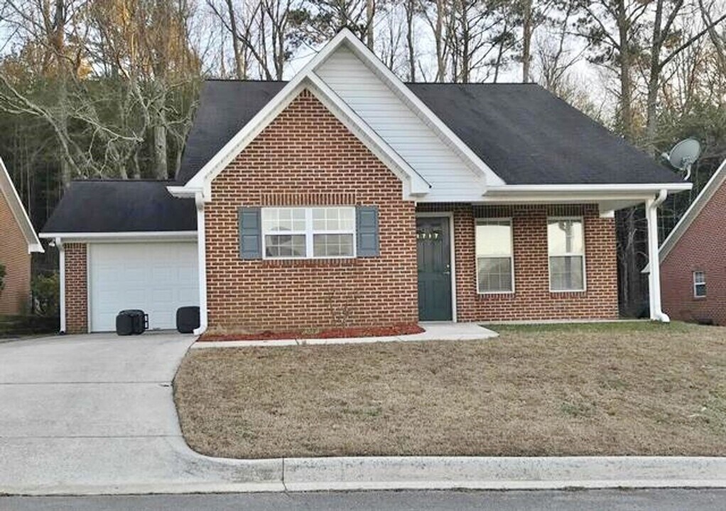 1717 Creek Cir SE in Cullman, AL - Building Photo