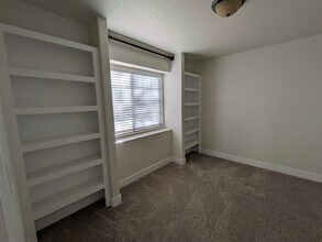 351 S Valley View Dr in Saint George, UT - Building Photo - Building Photo