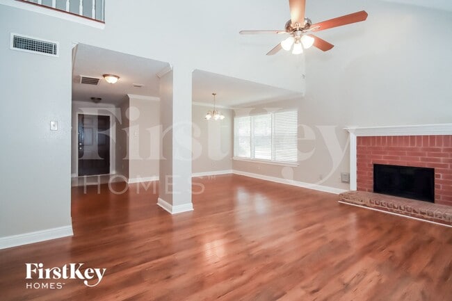 14703 St Cloud Dr in Houston, TX - Building Photo - Building Photo