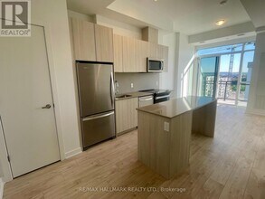 770 Whitlock Ave in Milton, ON - Building Photo - Building Photo