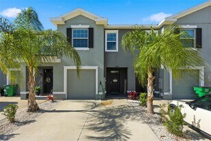 32992 Major Oak Dr in Wesley Chapel, FL - Building Photo