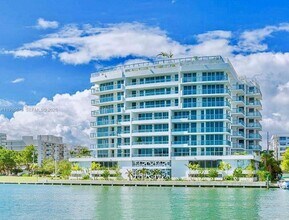 1155 102nd St, Unit 402 in Bay Harbor Islands, FL - Foto de edificio - Building Photo