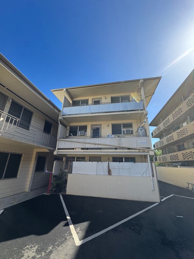2765 Kapiolani Blvd in Honolulu, HI - Building Photo - Building Photo