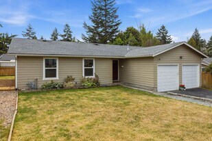 2017 S 284th Pl in Federal Way, WA - Building Photo