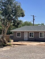 9011 S 8th Pl in Phoenix, AZ - Building Photo