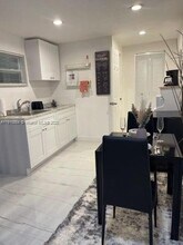 2215 Mayo St in Hollywood, FL - Building Photo - Building Photo