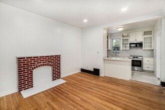 1208 Olivia Ave in Ann Arbor, MI - Foto de edificio - Building Photo