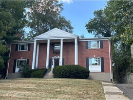 3000 Linwood Ave in Cincinnati, OH - Building Photo