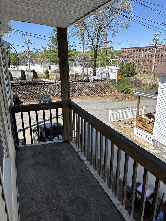 14 Quigley Ave, Unit 16 in North Chelmsford, MA - Building Photo - Building Photo