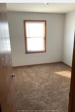 1614 Cottonwood St in Eudora, KS - Building Photo - Building Photo