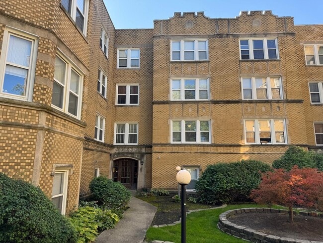 6316 N Richmond St in Chicago, IL - Building Photo - Building Photo