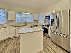 2408 Baretta Dr in Mesquite, TX - Foto de edificio - Building Photo