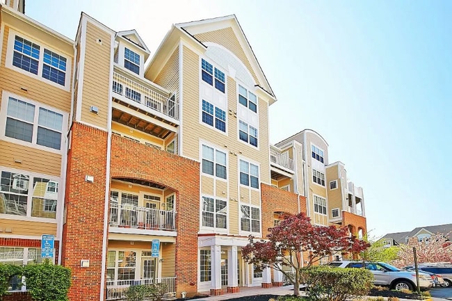 property at 2711 Bellforest Ct