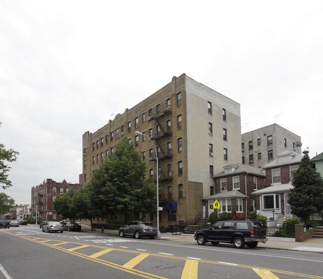 209 Avenue P in Brooklyn, NY - Foto de edificio - Building Photo