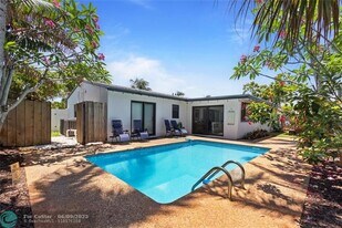 171 SE 31st Ave in Boynton Beach, FL - Building Photo