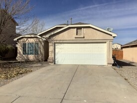 625 Valley Meadows Dr NE in Rio Rancho, NM - Building Photo