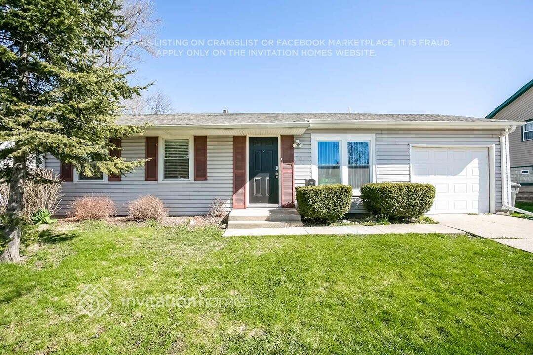 202 McKool Ave in Romeoville, IL - Building Photo