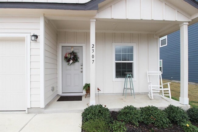 2307 Red Sky Dr in Lockhart, TX - Building Photo - Building Photo
