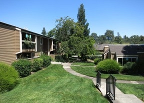 Rollingwood Condominium Rentals