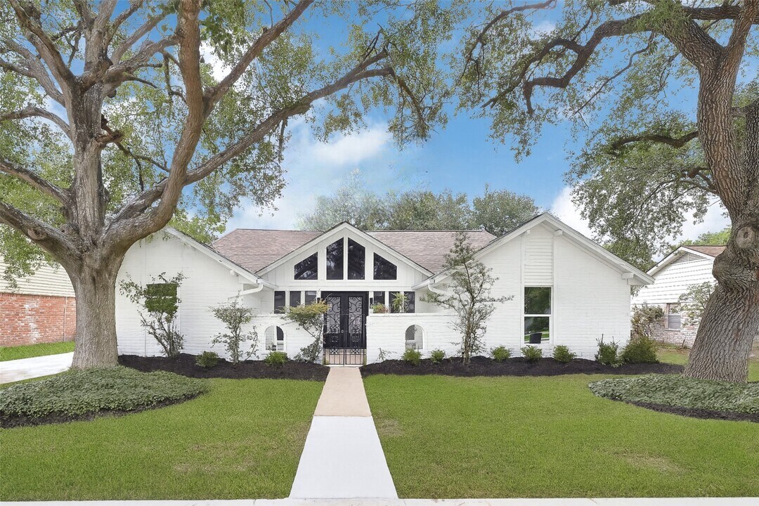 15702 Congo Ln in Jersey Village, TX - Building Photo