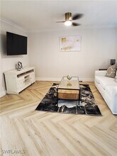 975 9th Ave S in Naples, FL - Building Photo - Building Photo