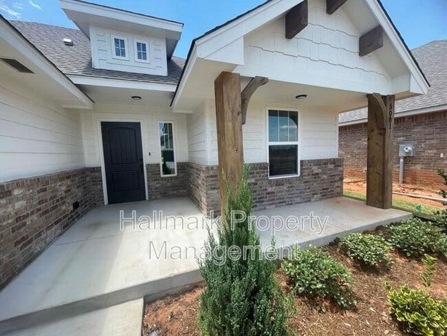 5001 Misty Wood Ln in Mustang, OK - Foto de edificio - Building Photo