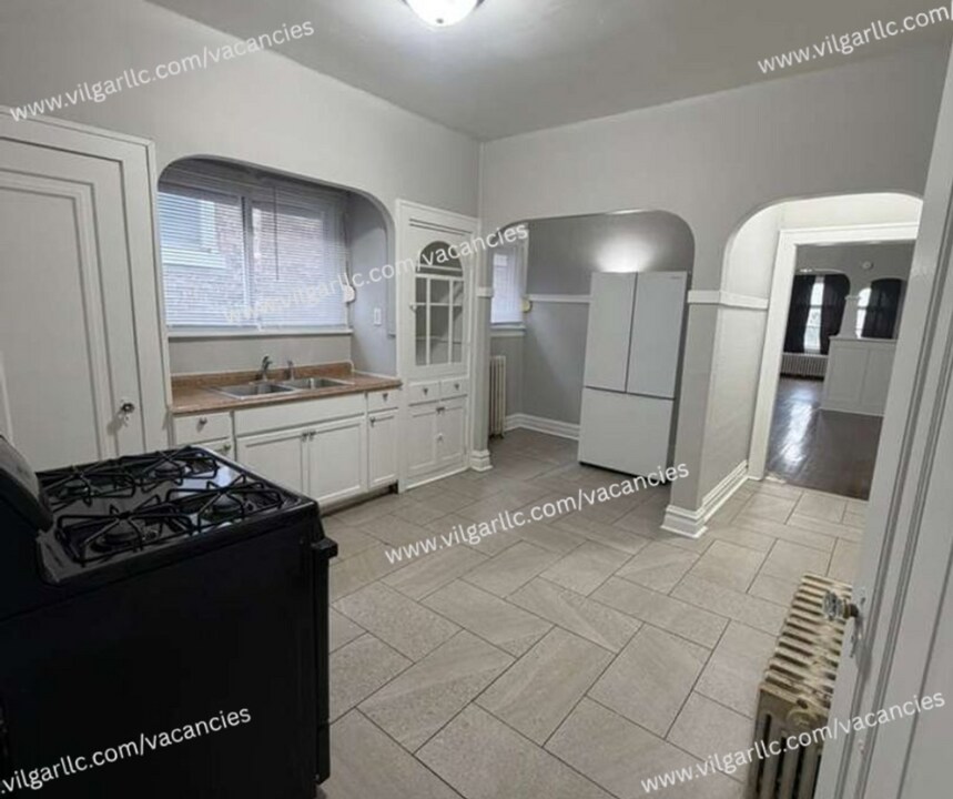 1305 Delaware St in Gary, IN - Building Photo