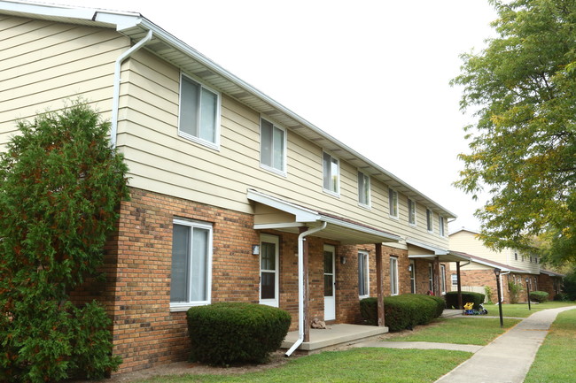 Kingsbrooke Townhomes in Jackson, MI - Foto de edificio - Building Photo