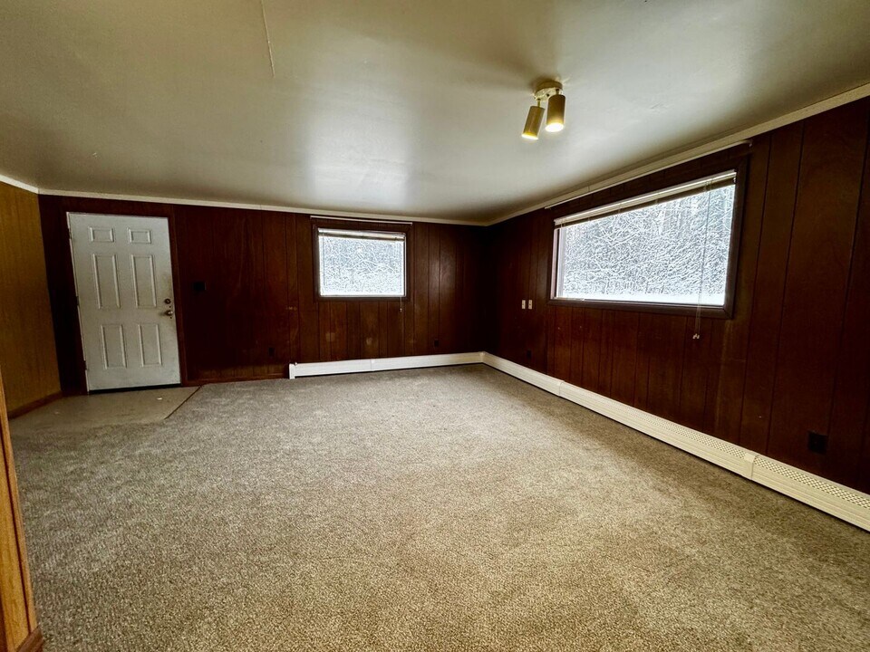 3688 Laurance Rd-Unit -B2 in North Pole, AK - Building Photo