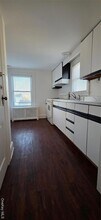 20 Hamilton Ave, Unit 2FL in Oyster Bay, NY - Building Photo - Building Photo