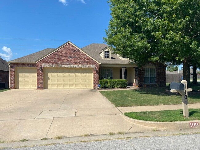 property at 1101 W 119th St S
