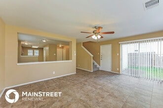 92 Booker Palm in San Antonio, TX - Building Photo - Building Photo
