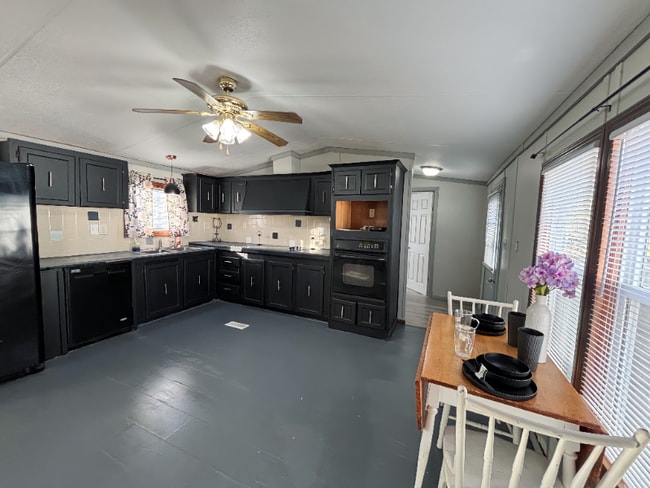 property at 711 N 19th St