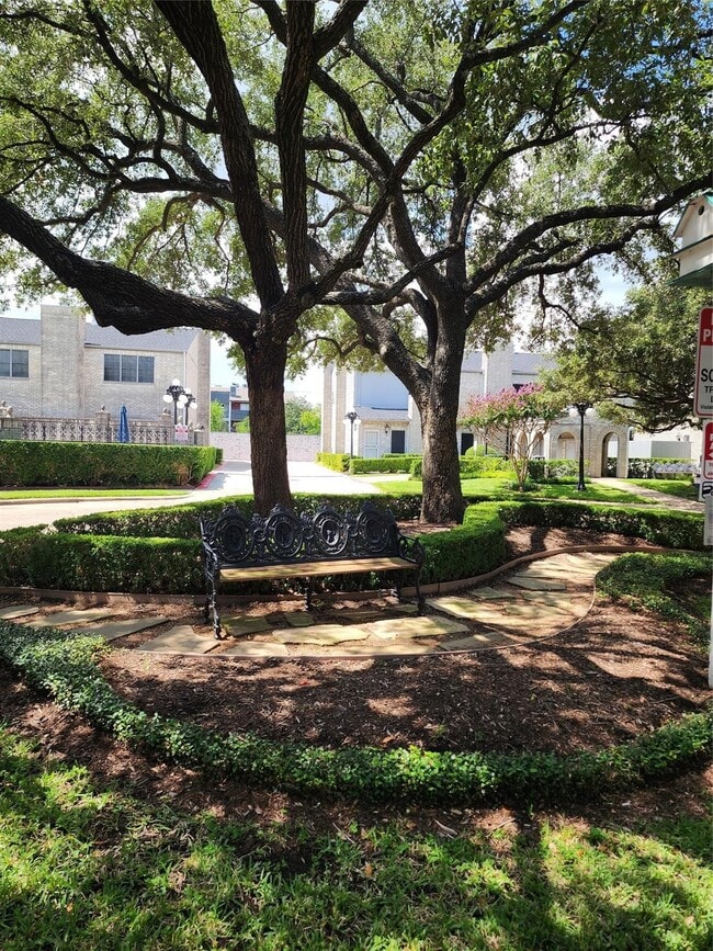 7399 Regency Square Ct