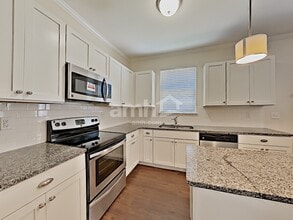 2505 Beal St in Snellville, GA - Foto de edificio - Building Photo