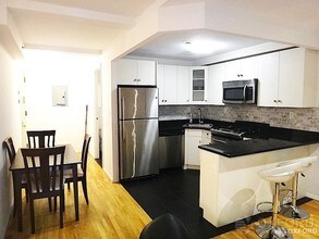 533 E 12th St-Unit -3-D in New York, NY - Foto de edificio - Building Photo