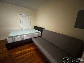 376 Riverway in Boston, MA - Foto de edificio - Building Photo