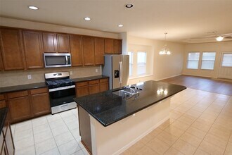 803 Harbor Lakes Ln in Katy, TX - Building Photo - Building Photo