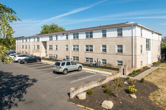 Flats on Tamarack in Columbus, OH - Foto de edificio - Building Photo