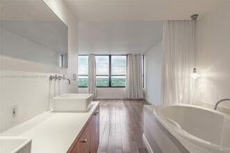 780 NE 69th St in Miami, FL - Building Photo - Building Photo
