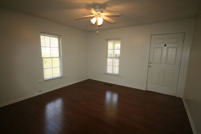 1019 Sedgefield St in Durham, NC - Building Photo - Building Photo