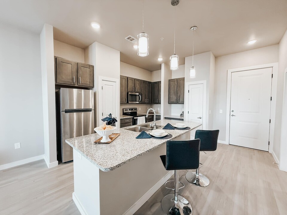 The Curve Apartments in Moore, OK - Foto de edificio