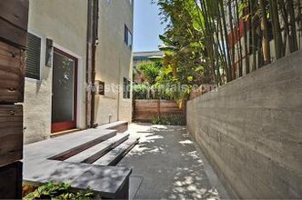 Breeze Avenue Apartments in Venice, CA - Building Photo - Building Photo