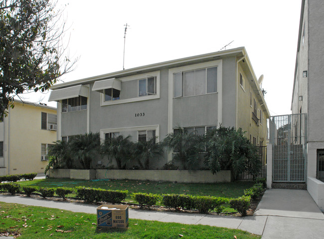 1033 S Sherbourne Dr in Los Angeles, CA - Foto de edificio - Building Photo