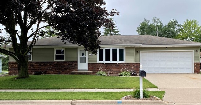 property at 1285 Green Acres Ln